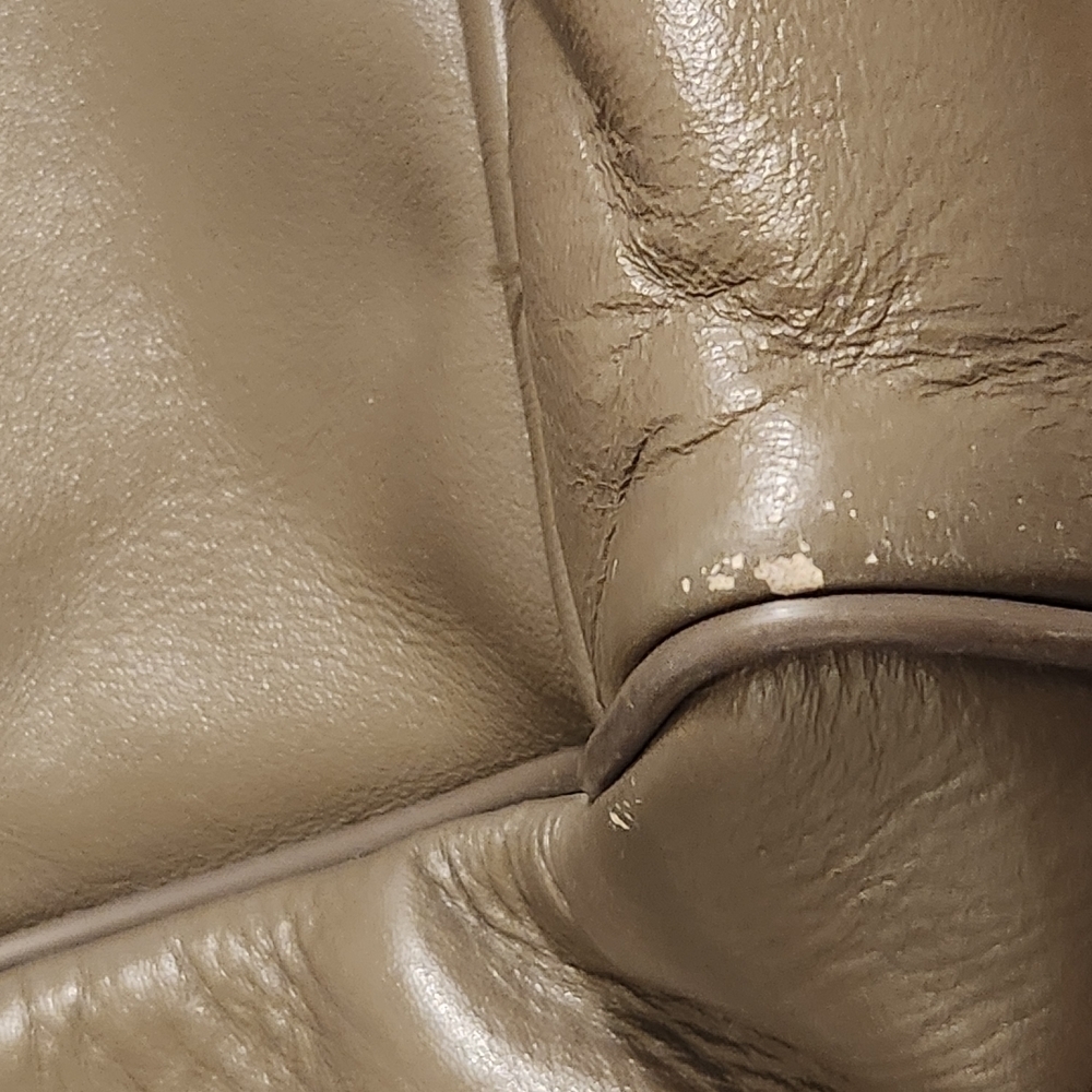 Etienne Aigner Brown Vintage Bag with Adjustable Strap and Zipper Closure - Picture 14 of 15